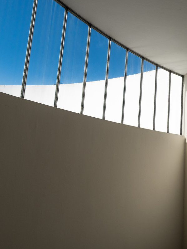 What's the Best Way to Incorporate Antique Maps into a Study's Decor?