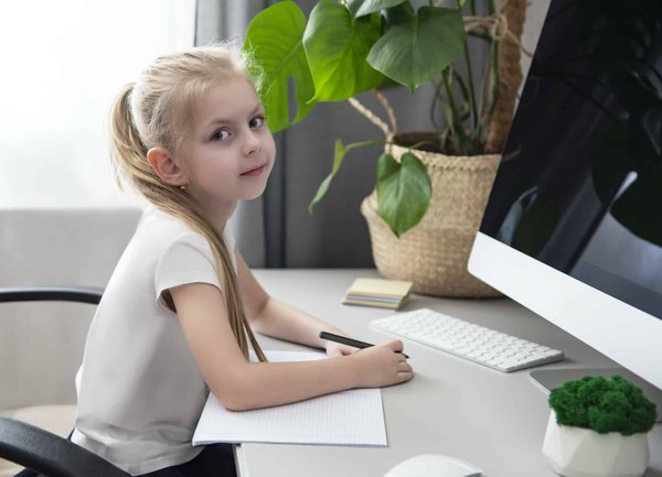 How Can UK-Based Educational Toy Companies Utilize Augmented Reality for Interactive Learning?