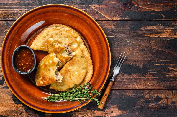 How to Achieve Perfectly Flaky Empanadas with a Spiced Beef Filling?